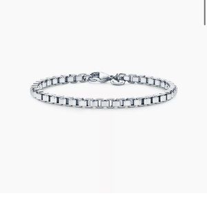 TIFFANY & CO. Venetian Link Bracelet
in Silver